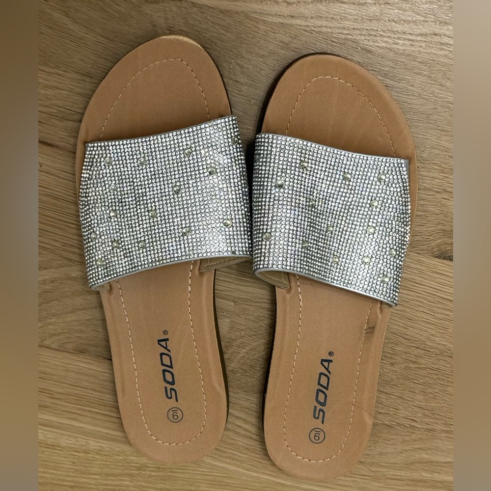Soda Rhinestone Justice Sandals - Picture 5 of 5